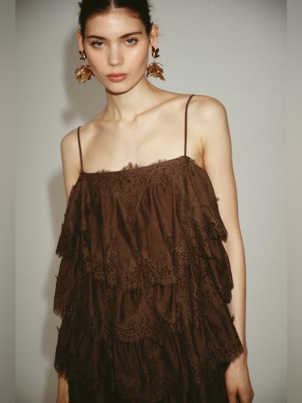 New H&M Tiered Lace-Trimmed Mini Dress  Size Medium (brown) 1343110001